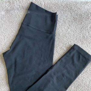 Aritzia TnAction atmosphere hi-rise legging